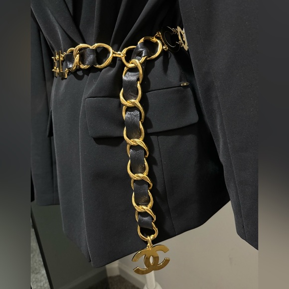 Vintage Chanel 93P large letter logo runway belt 🔥🔥🔥🔥 - Picture 12 of 14